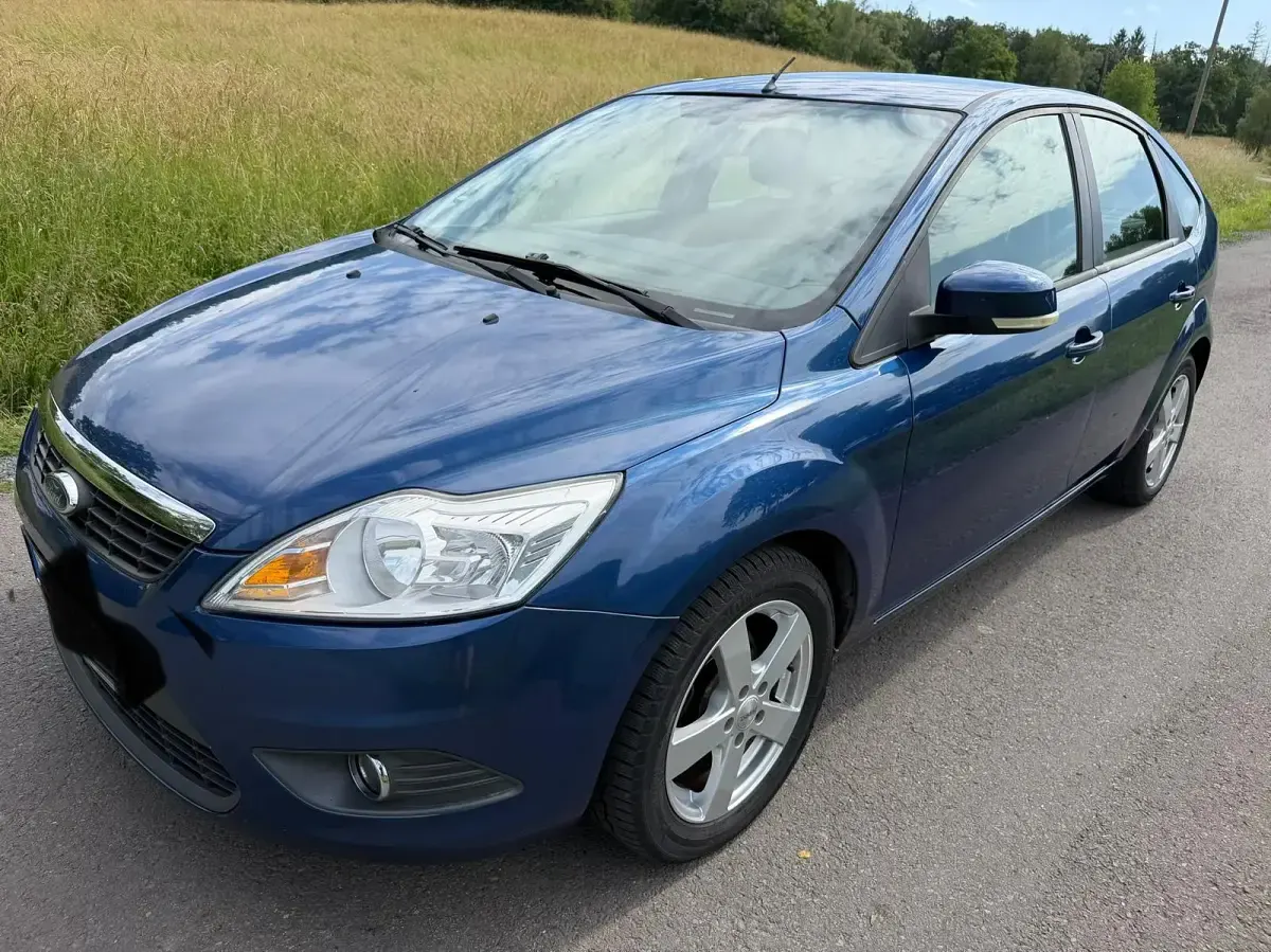 Gebraucht Ford Focus 101 PS (74 kW) 2009 Blau Limousine