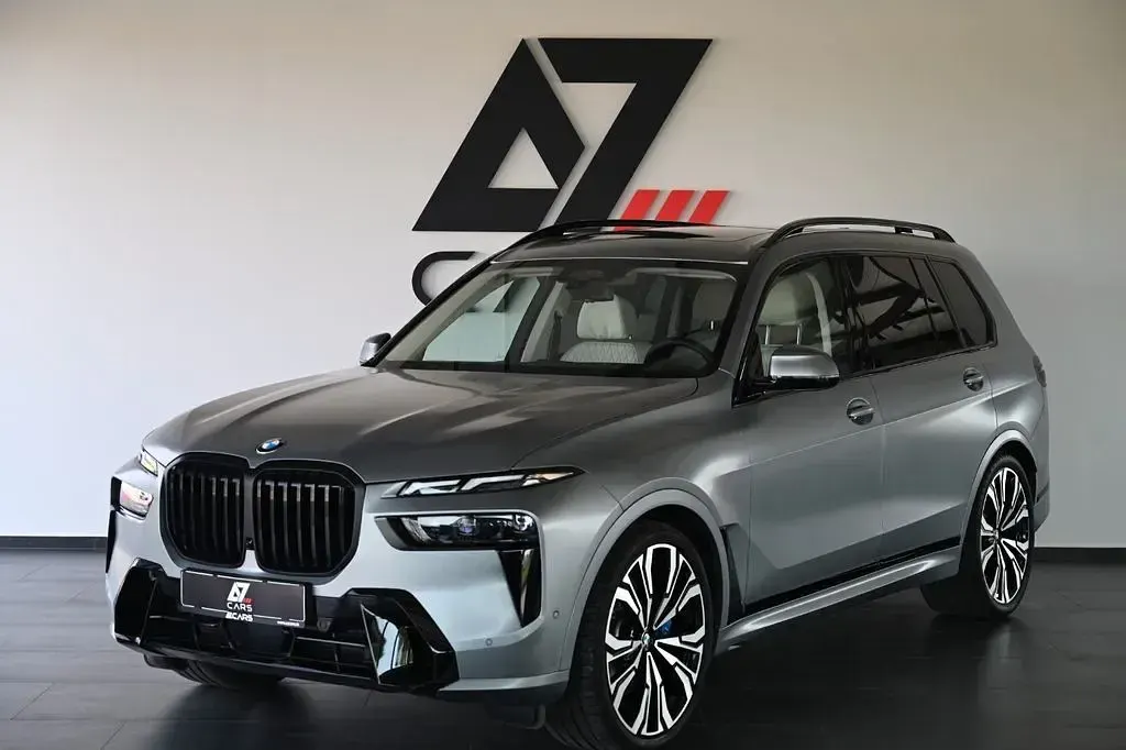 Gebraucht BMW X7 Sport Line 352 PS (258 kW) 2025 Grau SUV