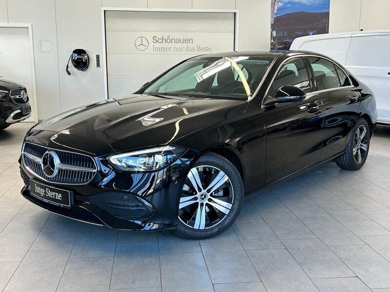 lack obsidianschwarz Gebraucht 2024 Mercedes C180 Avantgarde Limousine | 39.870 € (Etwas zu teuer) - Bild 1/4