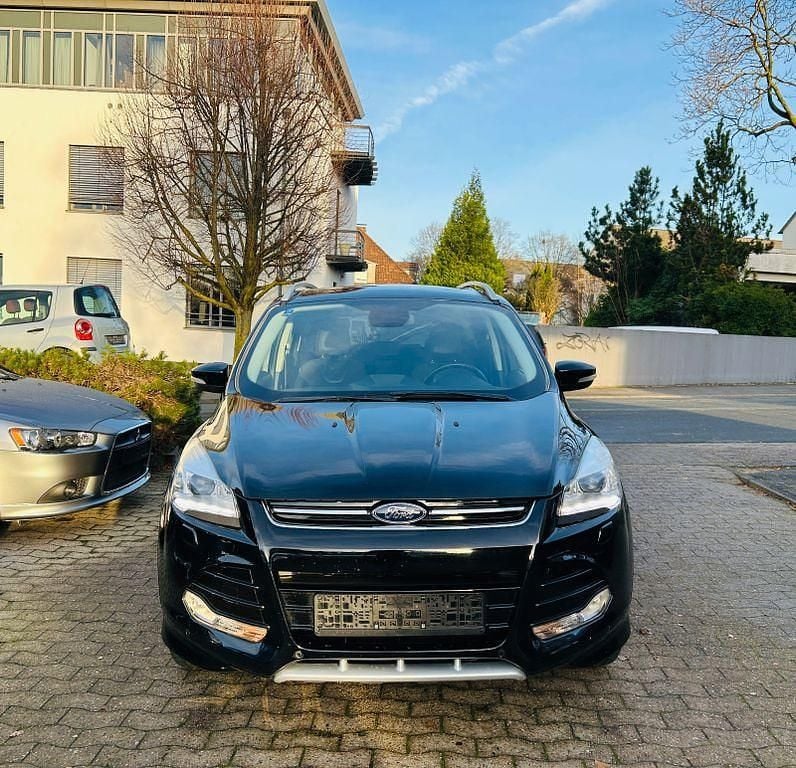 Gebraucht Ford Kuga Individual 150 PS (110 kW) 2016 Shadow black SUV