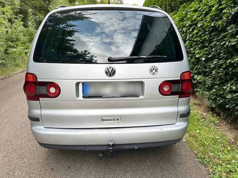Grau Gebraucht 2008 VW Sharan Van / Kleinbus | 2.800 € - Bild 1/4