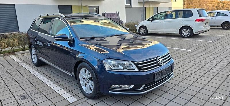 Gebraucht VW Passat Highline 140 PS (102 kW) 2012 Blau Limousine