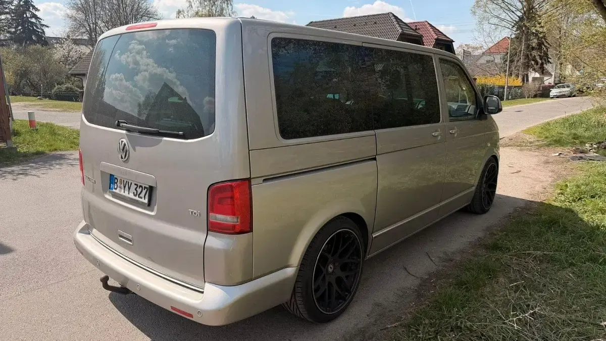 Używany VW T5 Highline 179 KM (131 kW) 2011 Van