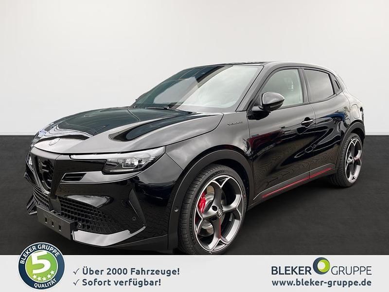 Nero alfa, uni Gebraucht 2025 Alfa Romeo Junior Veloce Limousine | 43.480 € (Superpreis) - Bild 1/4