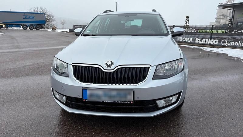 Silber Gebraucht 2013 Skoda Octavia Kombi | 11.950 € (Fairer Preis) - Bild 1/4