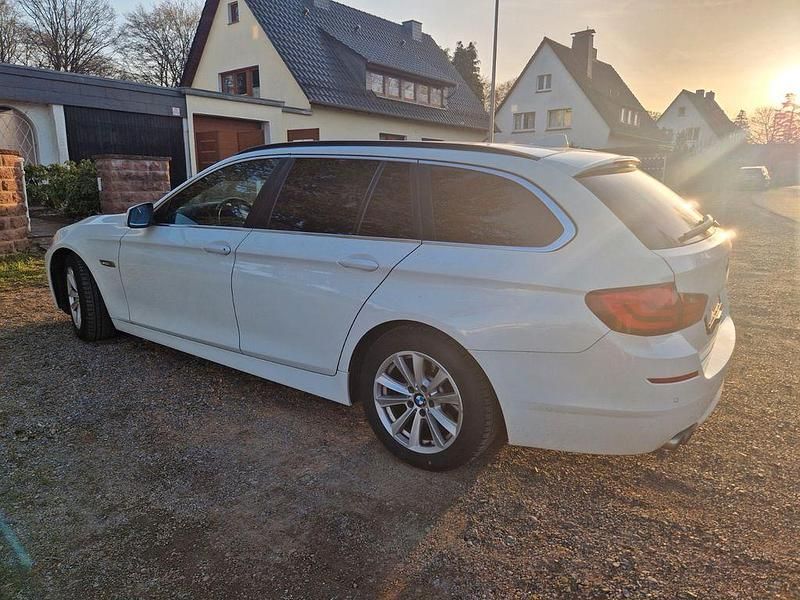 Gebraucht BMW 520 184 PS (135 kW) 2011 Weiß Kombi