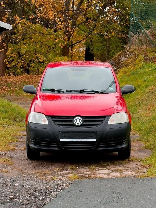Gebraucht VW Fox 69 PS (50 kW) 2005 Rot Kleinwagen