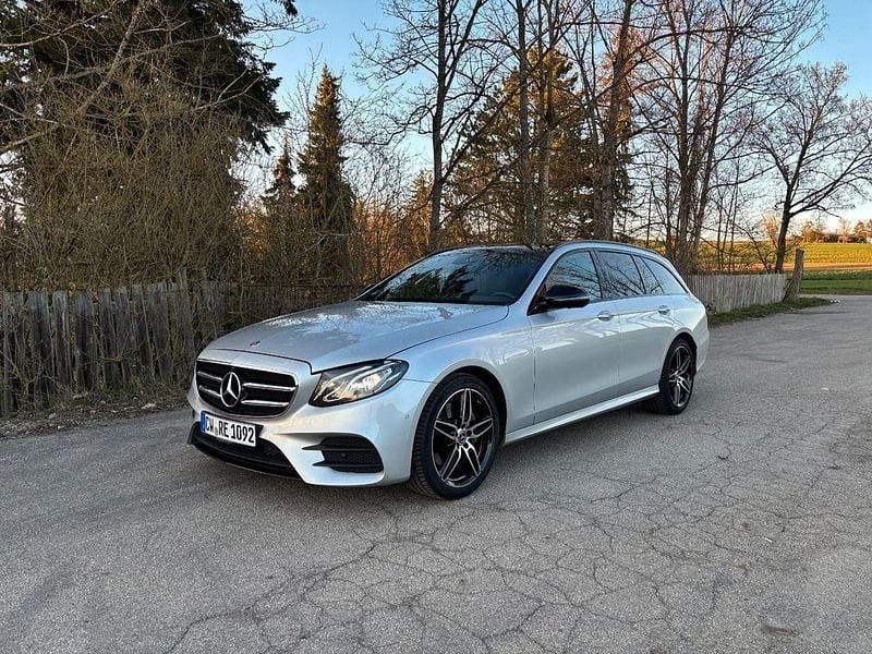 Gebraucht Mercedes E220 AMG 194 PS (142 kW) 2018 Silber Limousine