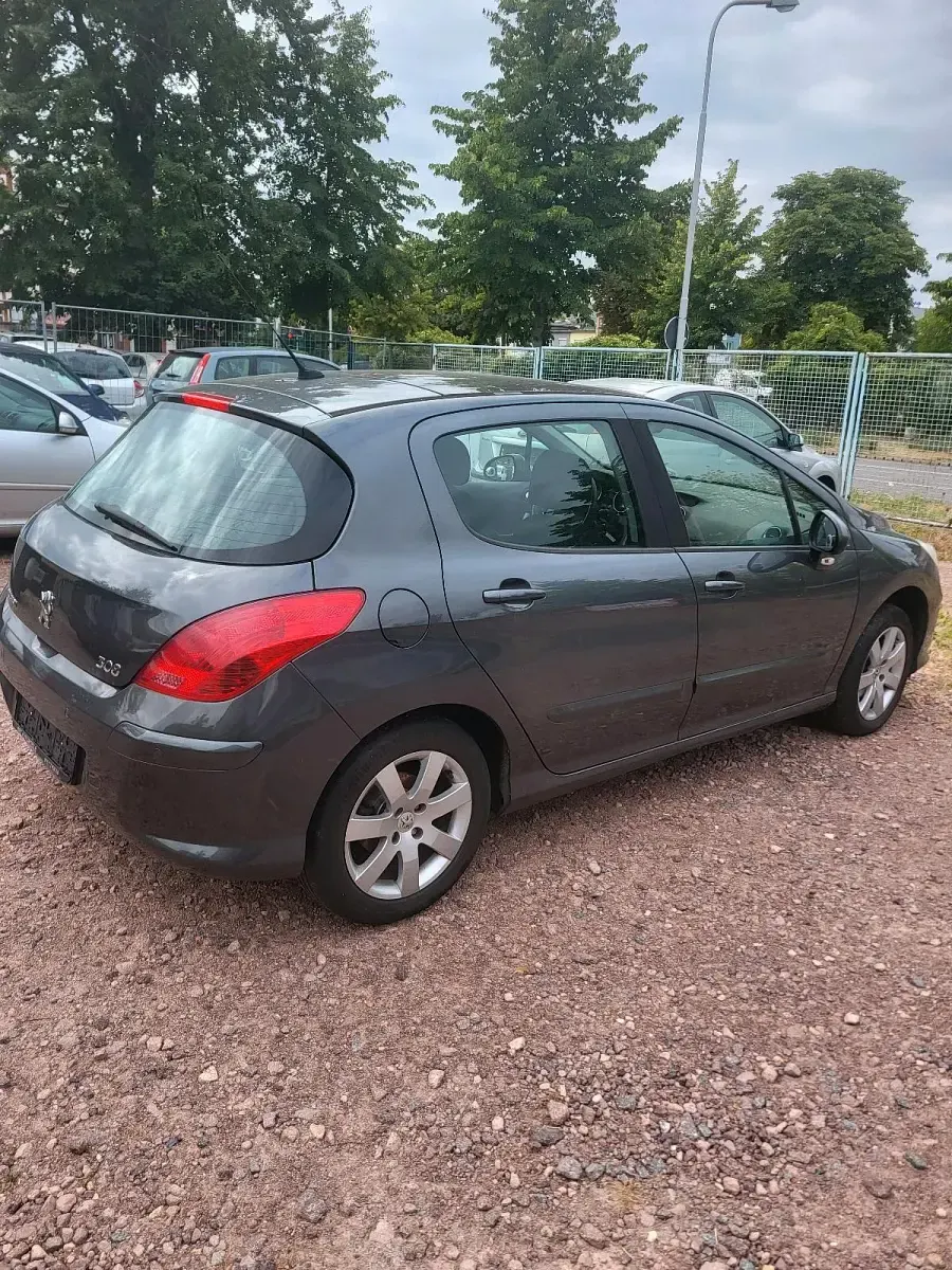 Gebraucht Peugeot 308 120 PS (88 kW) 2008 Limousine