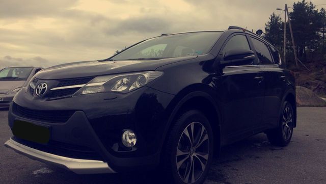 Gebraucht Toyota RAV4 Multidrive S 151 PS (111 kW) 2015 Schwarz metallic SUV