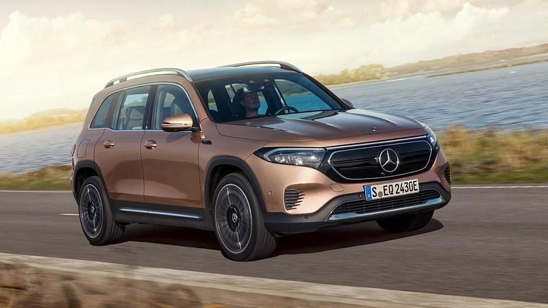 Gold Gebraucht 2021 Mercedes EQB300 SUV | 29.999 € - Bild 1/4