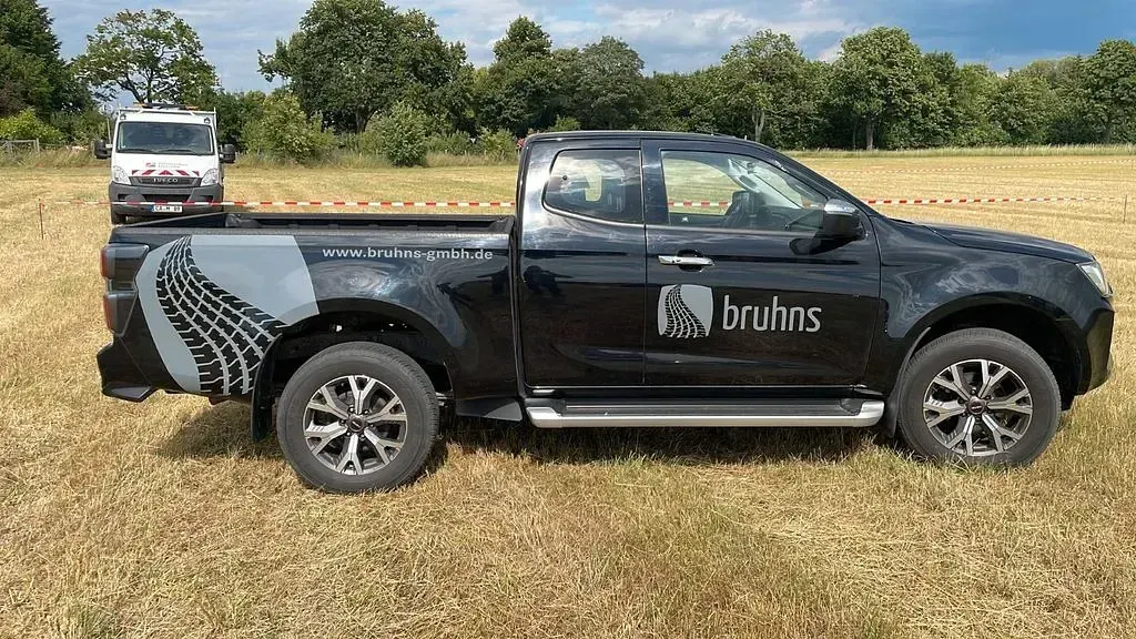 Gebraucht Isuzu D-Max 163 PS (119 kW) 2023 Schwarz Pickup