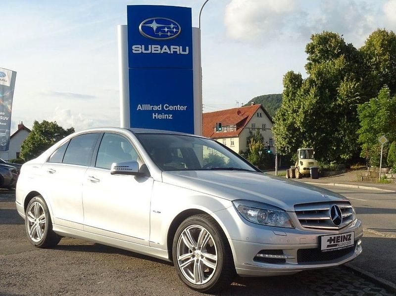 Silber Gebraucht 2011 Mercedes C250 Limousine | 11.500 € (Etwas zu teuer) - Bild 1/4
