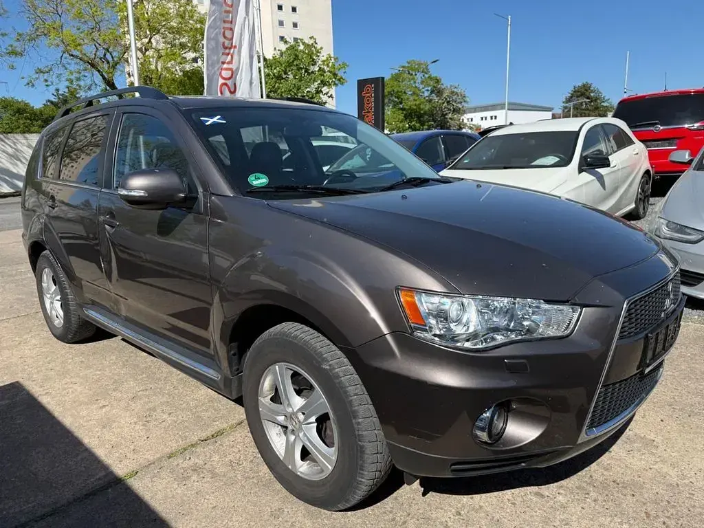 Gebraucht Mitsubishi Outlander Invite 156 PS (114 kW) 2010 Grau SUV