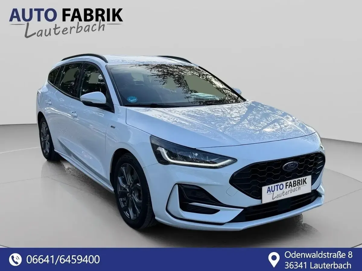 Gebraucht Ford Focus ST-Line 116 PS (85 kW) 2023 Weiß Limousine