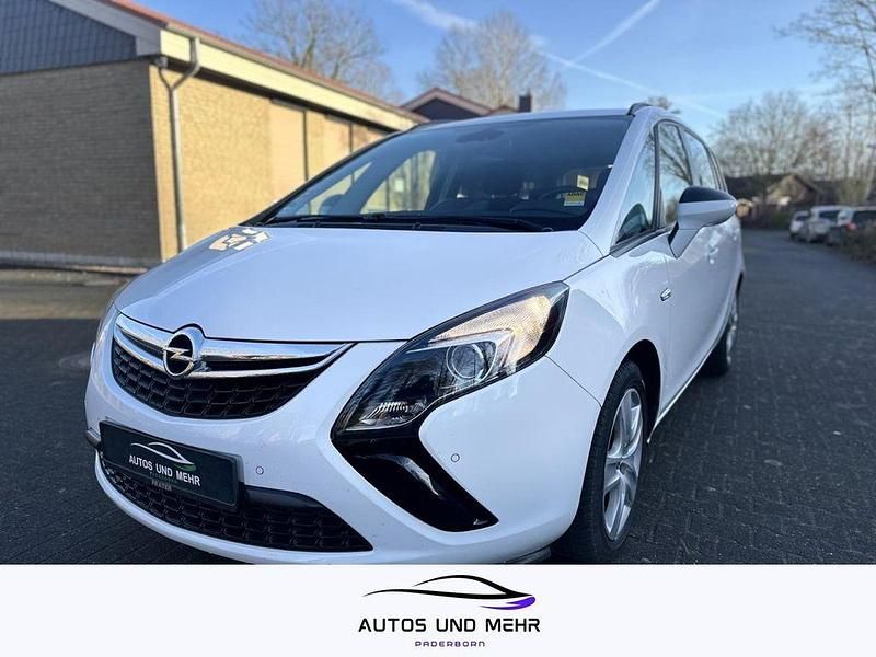 Weiß Gebraucht 2015 Opel Zafira Tourer Edition Van / Kleinbus | 6.699 € (Fairer Preis) - Bild 1/4