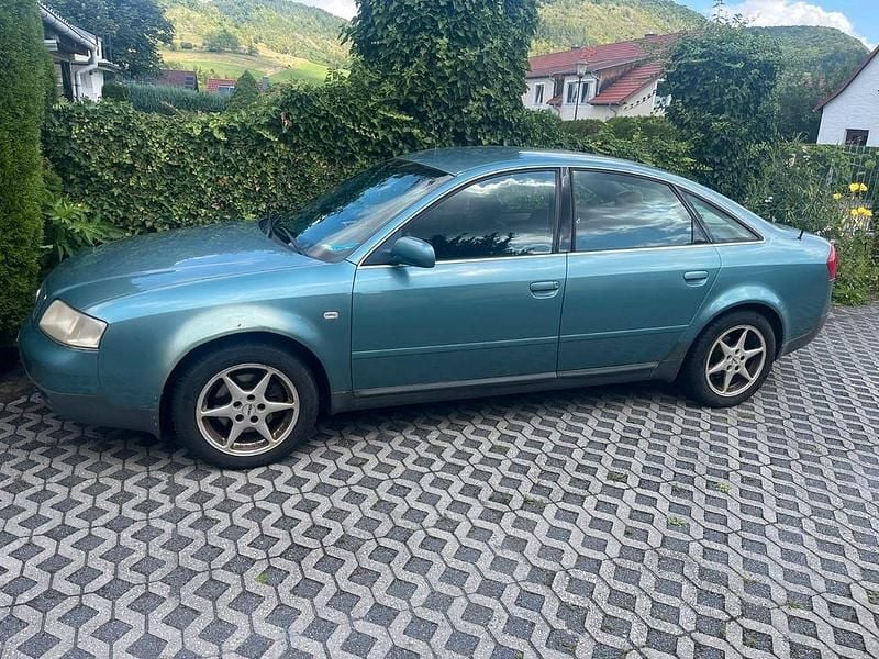Grün Gebraucht 1999 Audi A6 Limousine | 1.550 € (Fairer Preis) - Bild 1/4