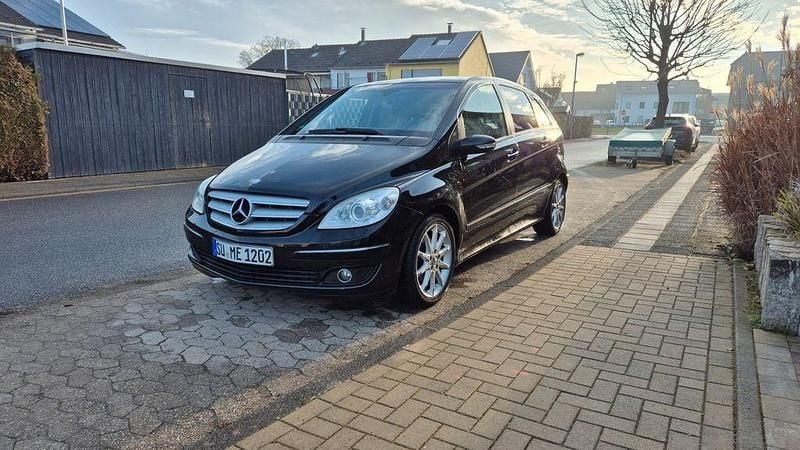 Gebraucht Mercedes B200 140 PS (102 kW) 2007 Schwarz Van / Kleinbus