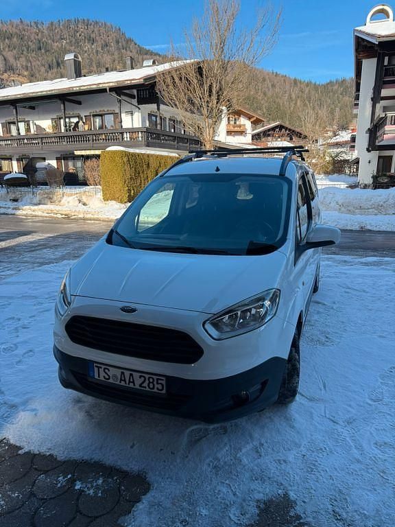Weiß Gebraucht 2017 Ford Courier Van / Kleinbus | 8.500 € (Fairer Preis) - Bild 1/4
