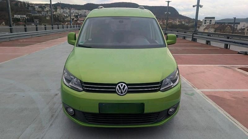 Grün Gebraucht 2014 VW Caddy Van / Kleinbus | 10.000 € (Fairer Preis) - Bild 1/4