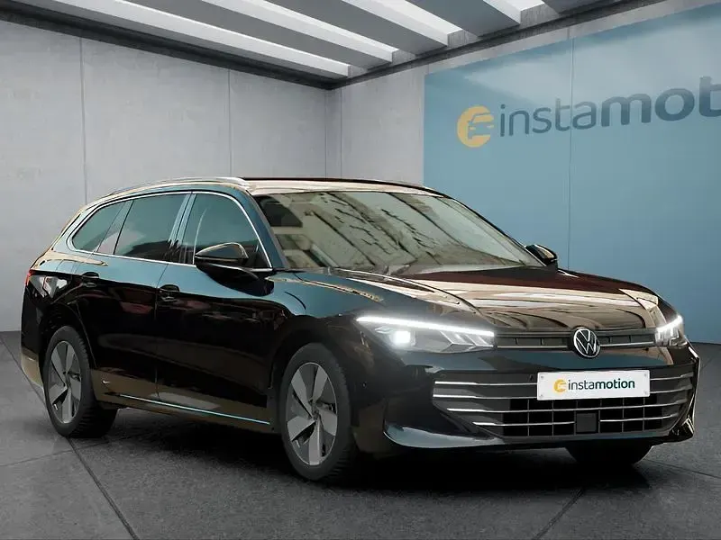 Gebraucht VW Passat 150 PS (110 kW) 2025 Schwarz Kombi