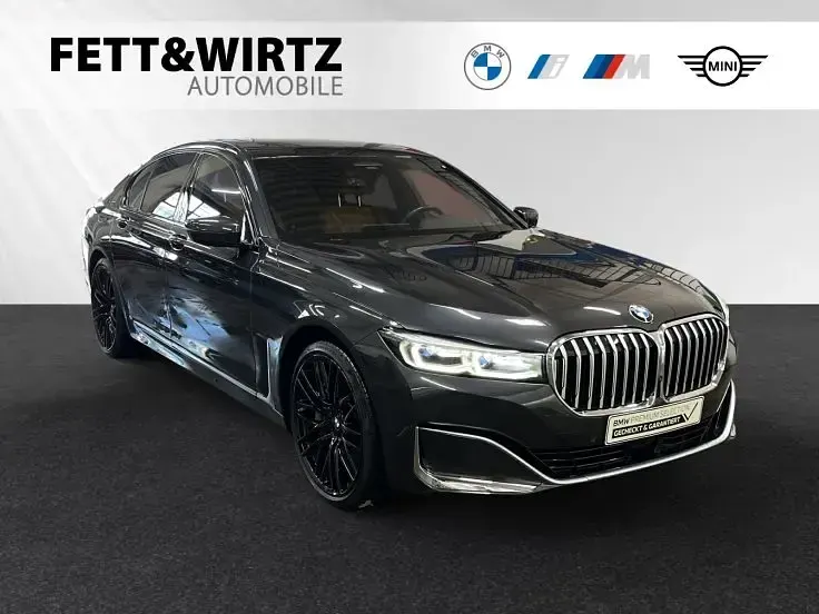 Gebraucht BMW 750 Shadowline 530 PS (389 kW) 2021 Limousine