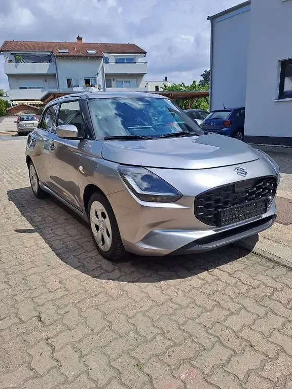 Gebraucht Suzuki Swift Comfort 83 PS (61 kW) 2025 Silber Kleinwagen
