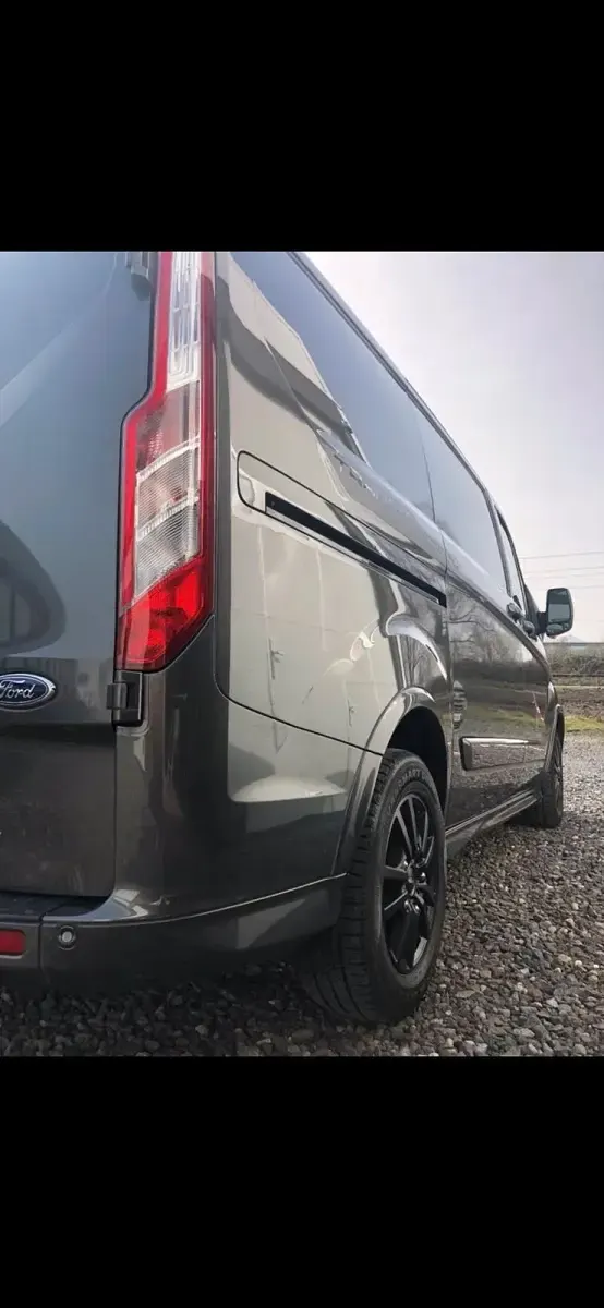 Gebraucht Ford Transit Custom 170 PS (125 kW) 2019 Grau Van / Kleinbus