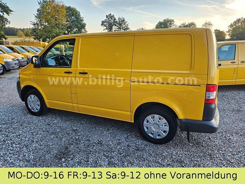 Second-hand VW T5 84 CP (61 kW) 2014 Galben Van