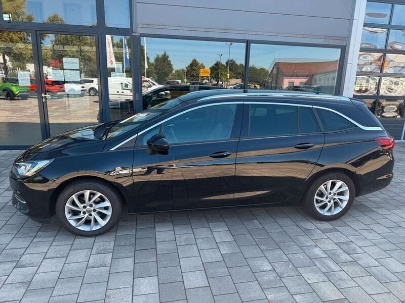 Schwarz Gebraucht 2021 Opel Astra Elegance Kombi | 15.480 € (Teuer) - Bild 1/4