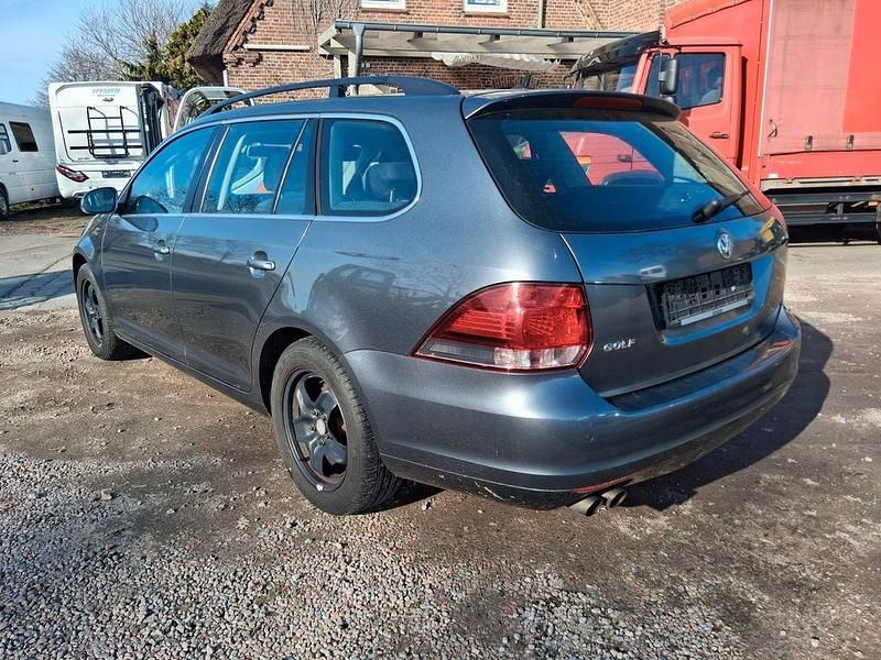 Gebraucht VW Golf VI Comfortline 122 PS (89 kW) 2010 Grau Kleinwagen