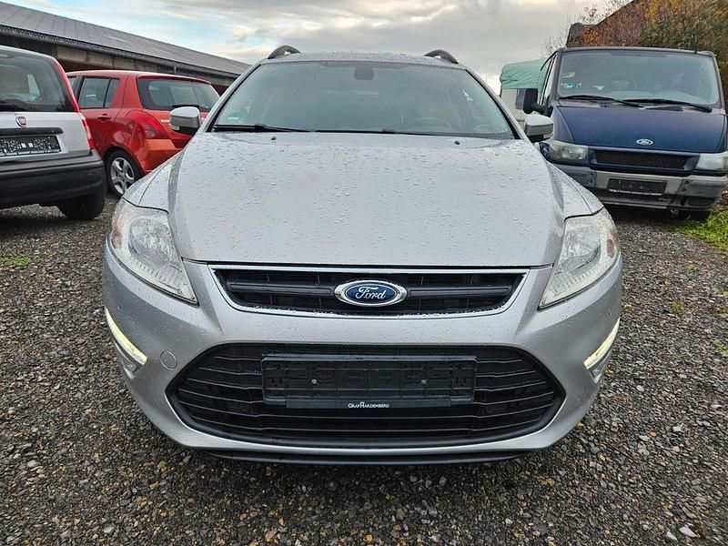 Silber Gebraucht 2011 Ford Mondeo Titanium Kombi | 3.800 € (Fairer Preis) - Bild 1/4