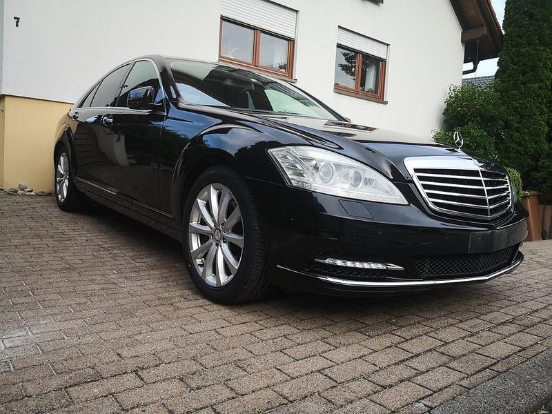 Gebraucht Mercedes S350 272 PS (200 kW) 2010 Schwarz Limousine
