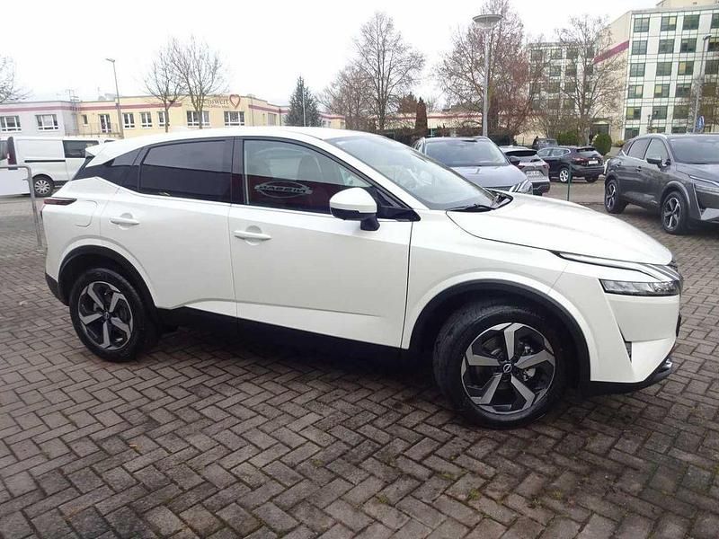 Gebraucht Nissan Qashqai N-Connecta 140 PS (102 kW) 2024 Weiß SUV