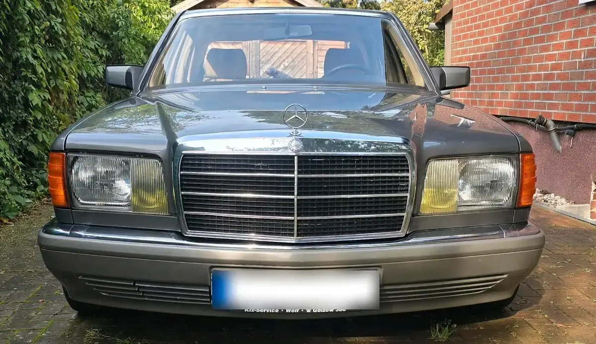 Gebraucht Mercedes 300 180 PS (132 kW) 1988 Grau Limousine
