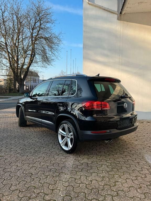 Gebraucht VW Tiguan LOUNGE 184 PS (135 kW) 2015 Schwarz SUV