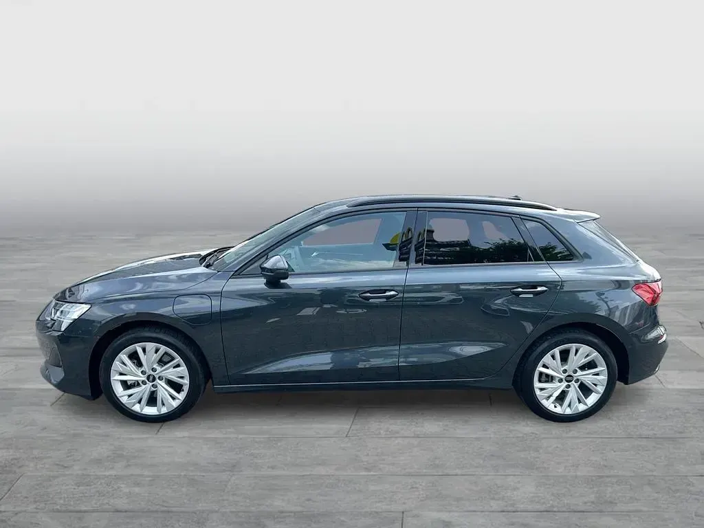 Gebraucht Audi A3 Performance 204 PS (150 kW) 2025 Grau Limousine