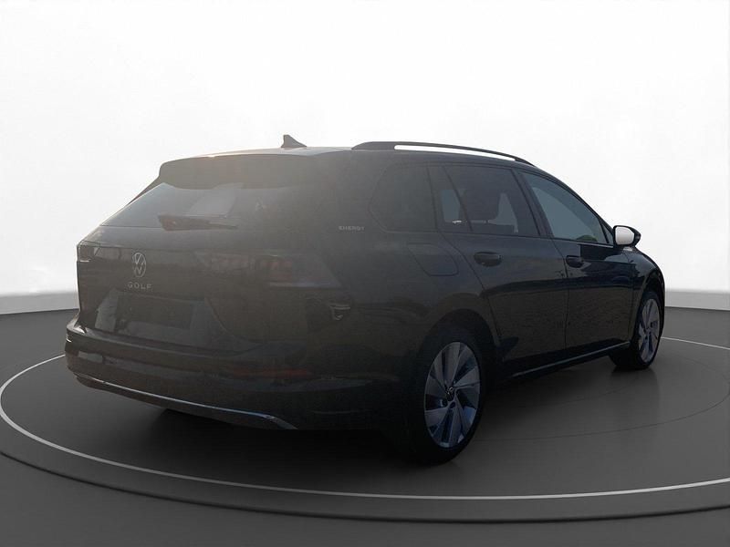 Neu VW Golf VIII 150 PS (110 kW) 2026 Schwarz Kombi