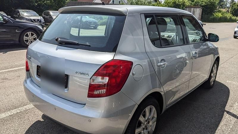 Silber Gebraucht 2014 Skoda Fabia Kleinwagen | 3.300 € (Superpreis) - Bild 1/4