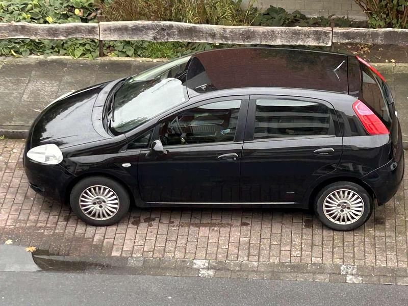Schwarz Gebraucht 2007 Fiat Grande Punto Dynamic Kleinwagen | 2.150 € (Fairer Preis) - Bild 1/4