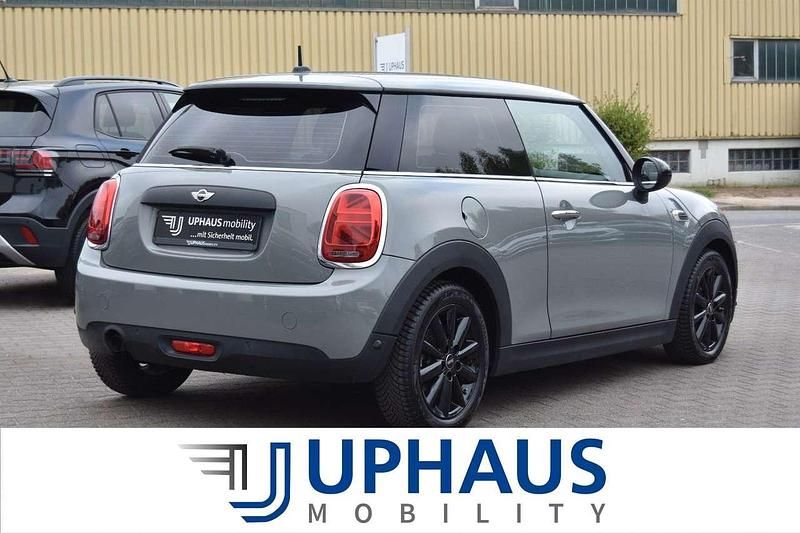 Usata Mini ONE 102 CV (75 kW) 2017 Grigio Utilitaria