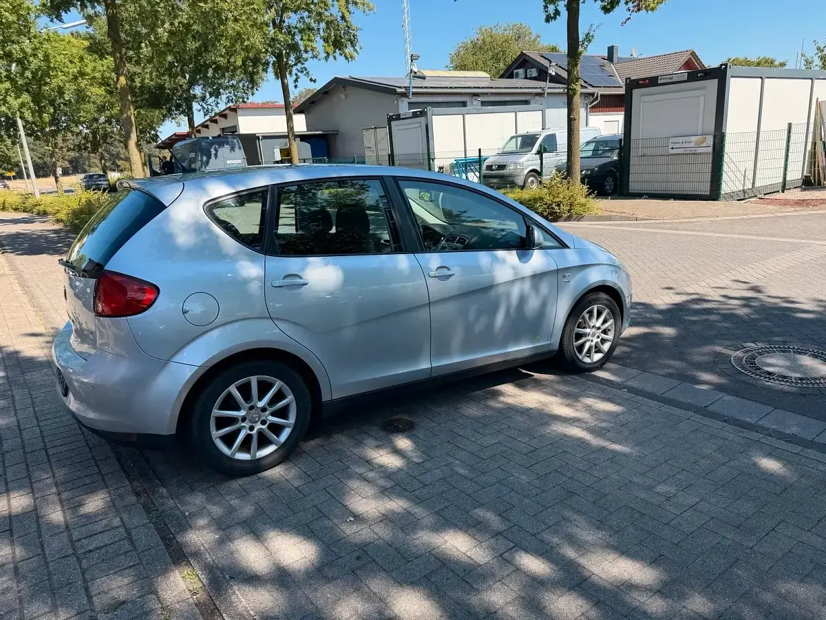 Gebraucht Seat Altea 105 PS (77 kW) 2011 Silber Kombi