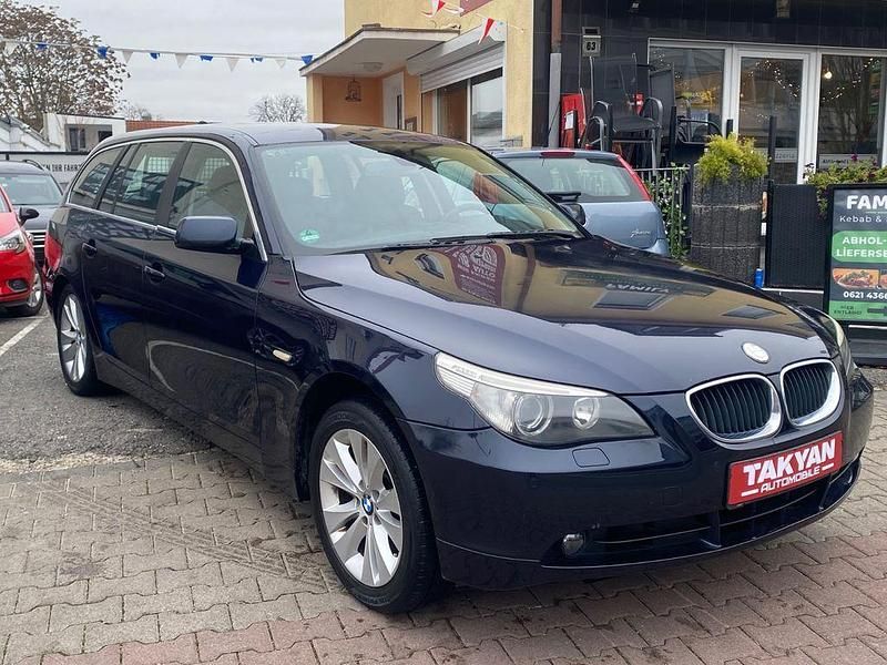 Gebraucht BMW 525 218 PS (160 kW) 2005 Blau Kombi