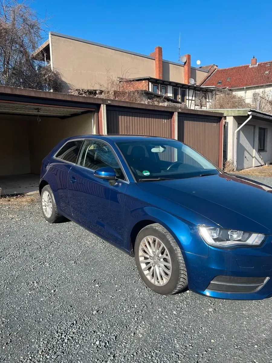 Gebraucht Audi A3 Ambiente 105 PS (77 kW) 2014 Blau Coupé