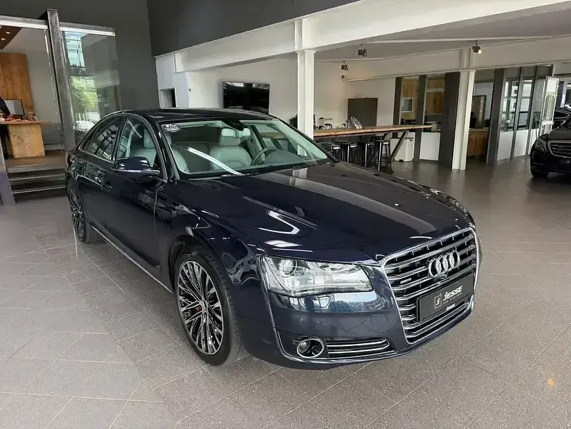Gebraucht Audi A8 Comfort 250 PS (183 kW) 2012 Blau Limousine