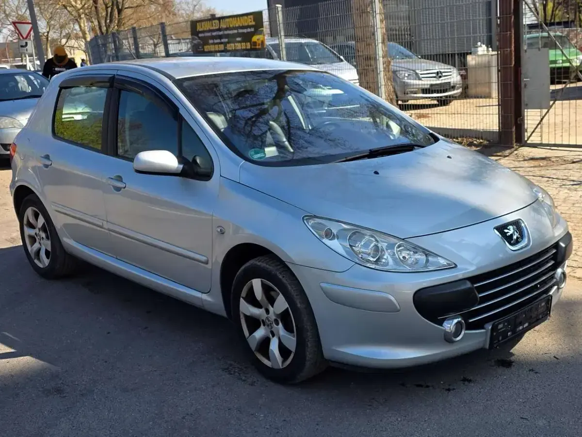 Gebraucht Peugeot 307 Sport 140 PS (102 kW) 2006 Silber Limousine