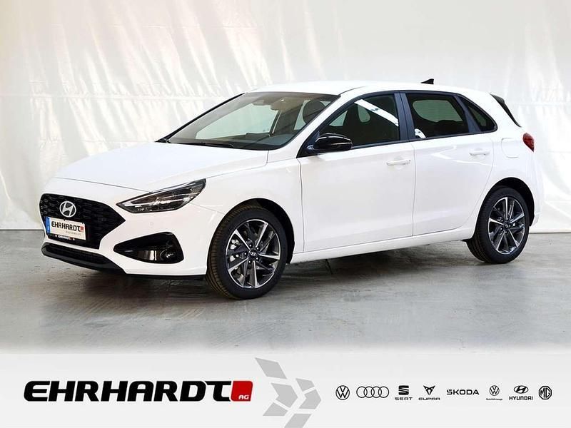Atlas white Gebraucht 2025 Hyundai i30 Advantage Limousine | 25.530 € (Guter Preis) - Bild 1/3