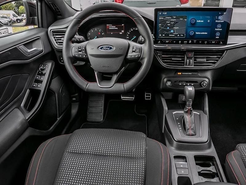 Gebraucht Ford Focus ST-Line 155 PS (114 kW) 2024 Rot Kombi