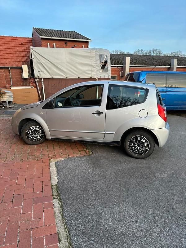 Second-hand Citroën C2 60 CP (44 kW) 2007 Argintiu Hatchback