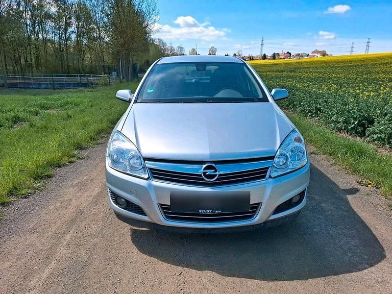 Usata Opel Astra 90 CV (66 kW) 2009 Argento Station wagon